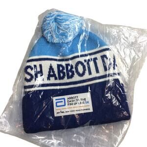 New Nyrr Abbott dash to the finish line knit hat blue white
